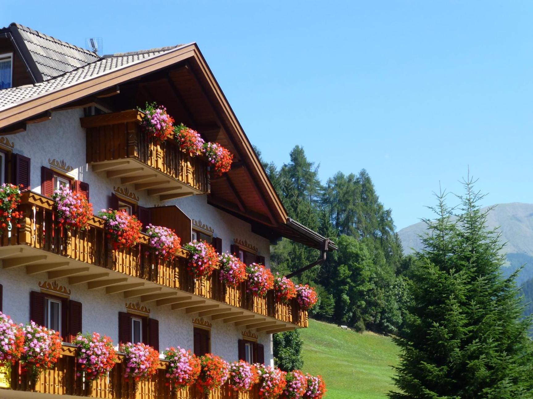 Bed and Breakfast Garni Helfer Dobbiaco Esterno foto